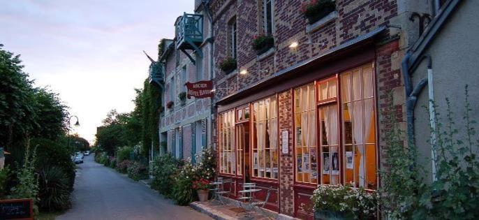La Petite Maison De Giverny - Gite De Charme 5 Etoiles Au Coeur Du Village - 3 Chambres Dış mekan fotoğraf