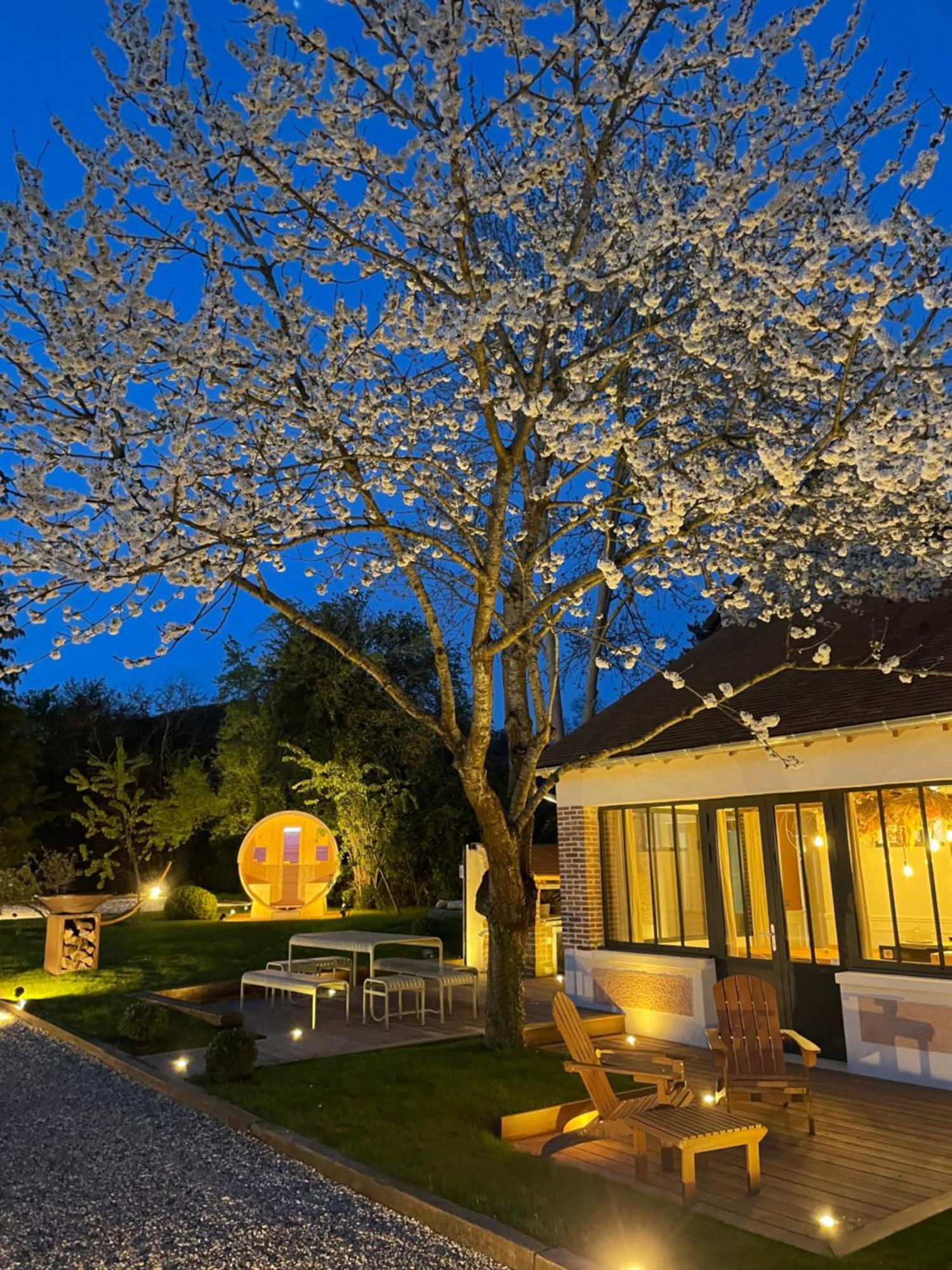 La Petite Maison De Giverny - Gite De Charme 5 Etoiles Au Coeur Du Village - 3 Chambres Dış mekan fotoğraf