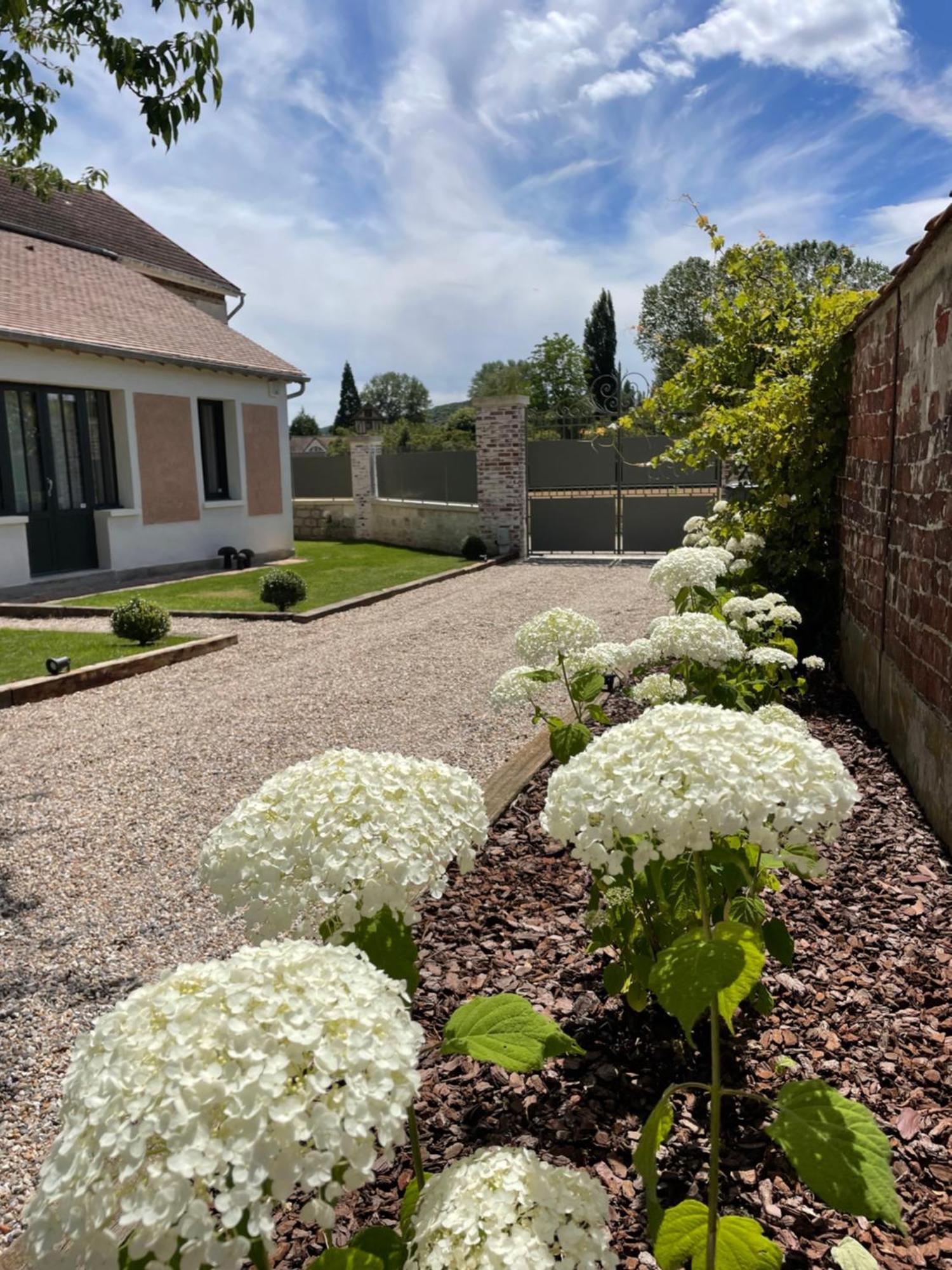 La Petite Maison De Giverny - Gite De Charme 5 Etoiles Au Coeur Du Village - 3 Chambres Dış mekan fotoğraf